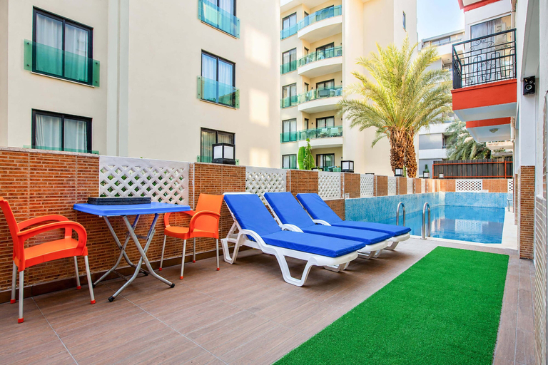 Outdoor dining 4, Dublin Hotel, Alanya