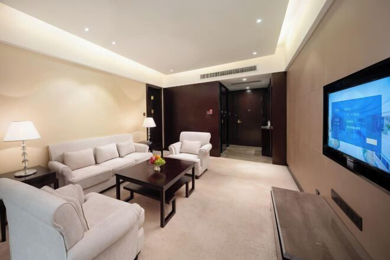 Room 4, Huaguoshan Rongxin Hotel, Tongren