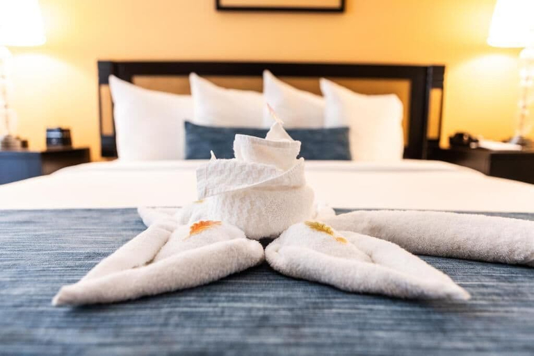 Room 5, Carlsbad Inn Beach Resort Hotel, San Diego