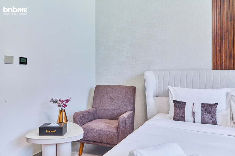 Room 2, bnbme - Peninsula Two - Studio, Dubai