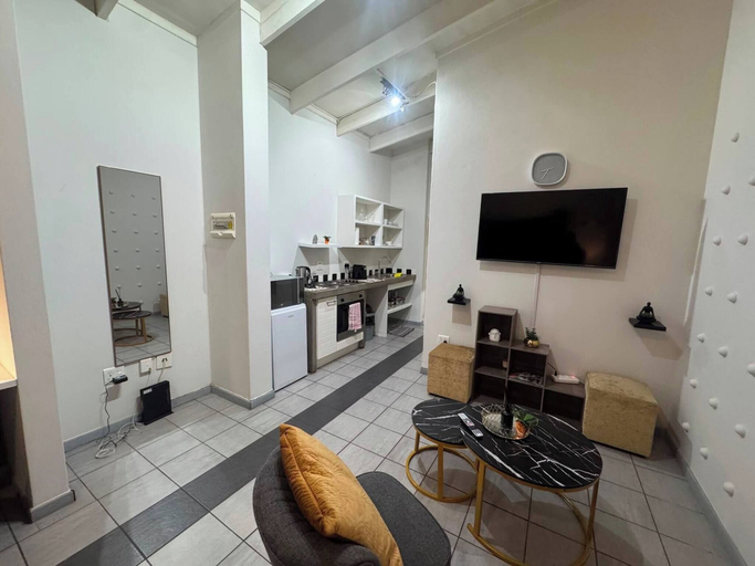 Living area, Experience Elevated Living in Dainfern's Panorama Suite, City of Johannesburg