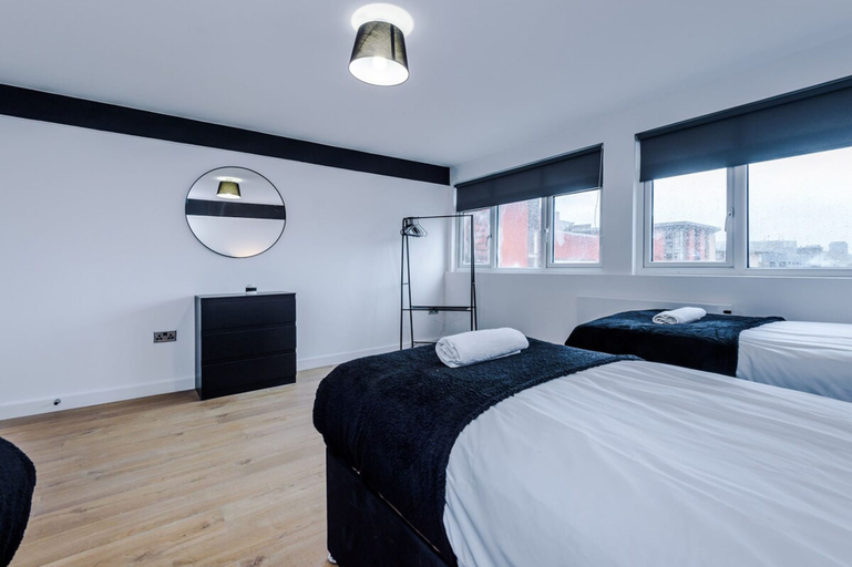 Room 4, Vibrant Apartment in Liverpool - Sleeps 7, Sefton