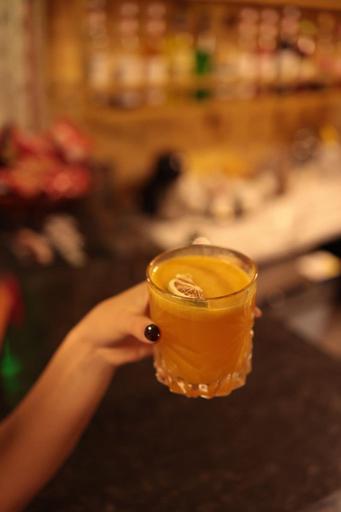 Food & Drinks 5, Old Ridgeway Hotel, London