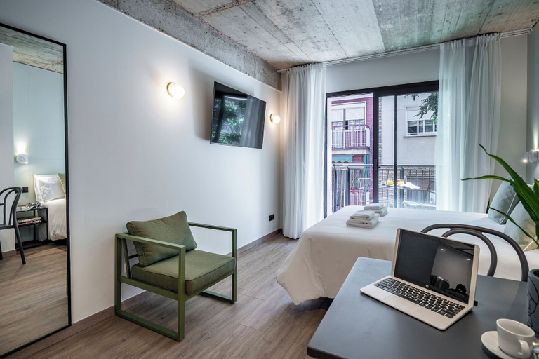 Room 4, Chloe Habitat Apartments, Barcelona