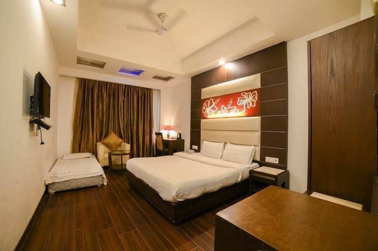 Room 3, Roomshala Aroha Boutique Residency, Gautam Buddha Nagar