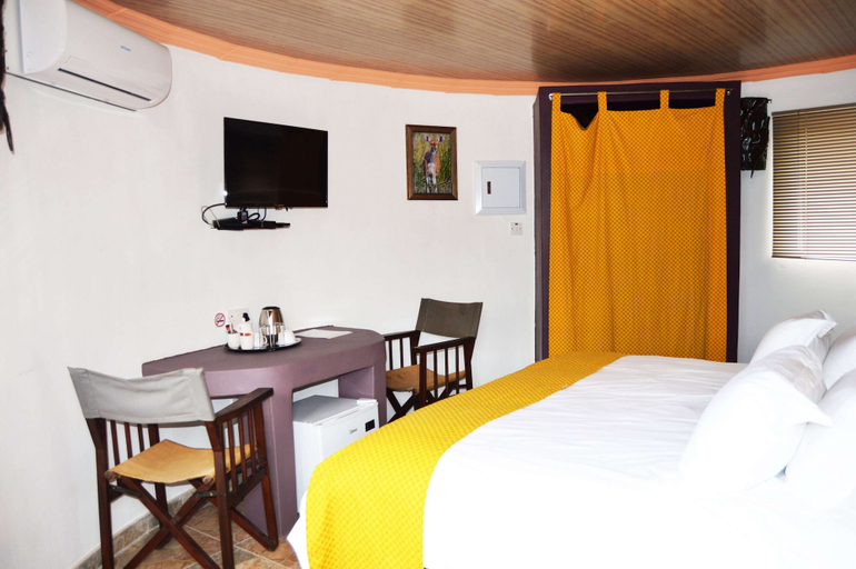 Bedroom 3, Crocodile Pools Safari Lodge, South East