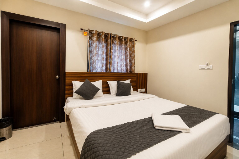 Room 5, Hotel King's Kalinga-Nr Bhuasuni Temple, Khordha