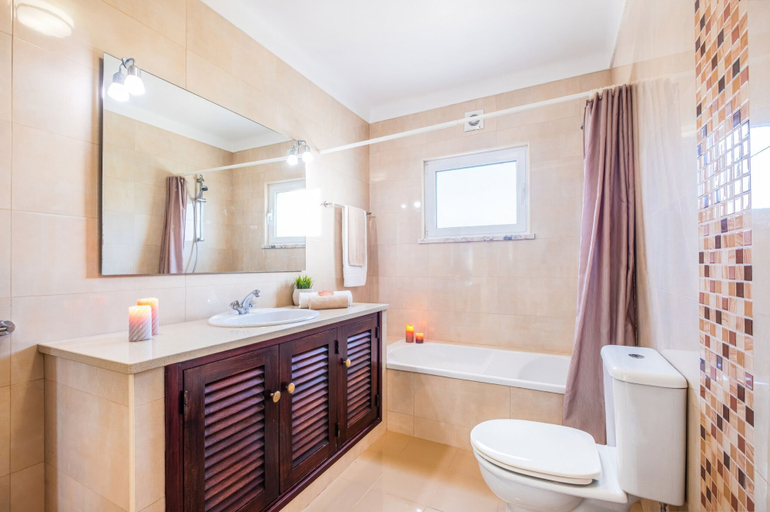 Bathroom 4, Villa Renaissance, Lagoa