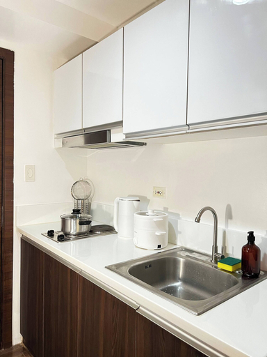 Interior 5, Central Makati City View With Fast Wifi and Netflix, Makati City