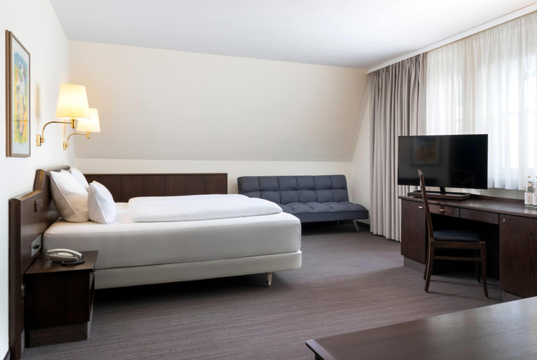 Bedroom 4, elaya hotel noerdlingen, Trademark by Wyndham, Donau-Ries