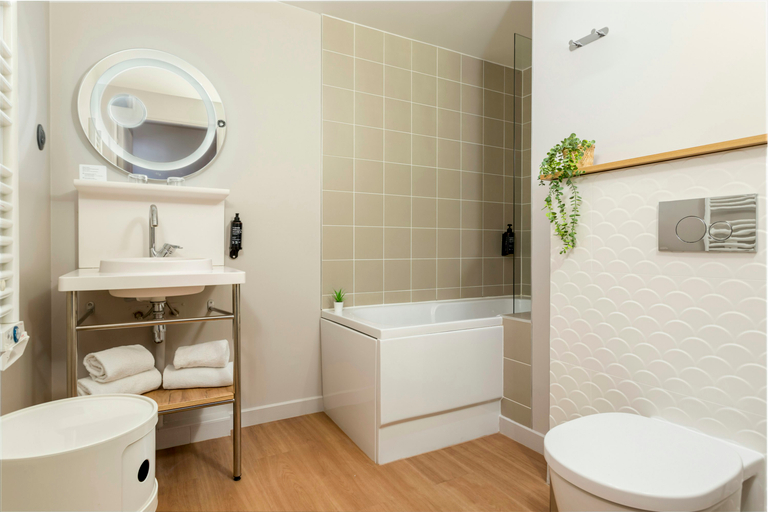 Bathroom 3, Appart City Collection Paris Velizy, Yvelines