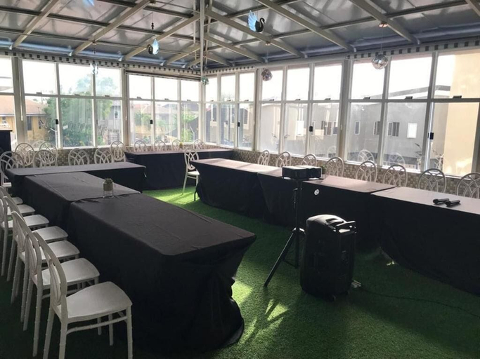 Meeting facility, ADJ Royalty Hotel & Suites, Ikpoba-Okha