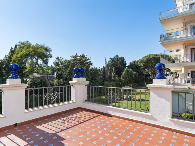 Room 2, 2 bdr ADM 9 105 in Puerto Ban s - Marbella, Málaga