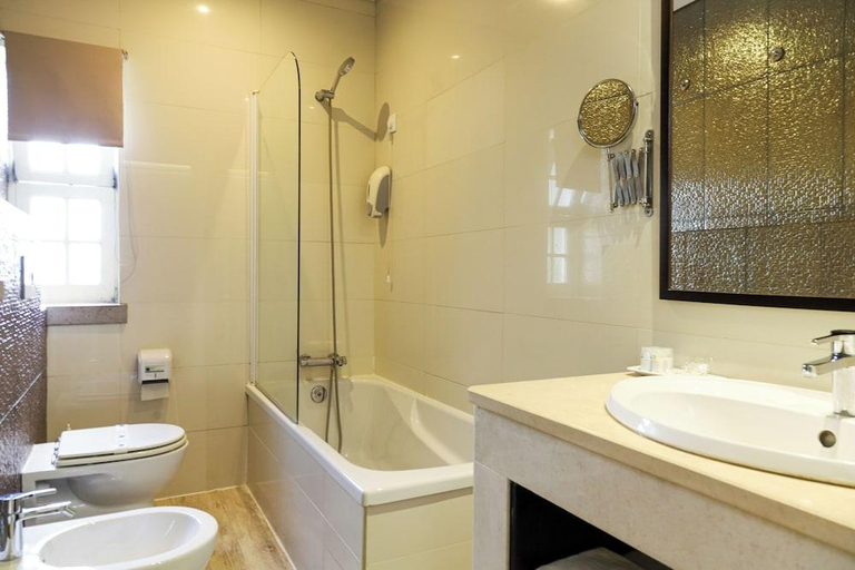 Bathroom, Josefa D'Óbidos Hotel, Óbidos