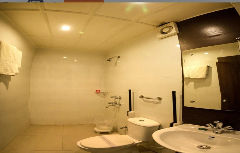 Bathroom, Hotel Sheela Towers, Sambalpur