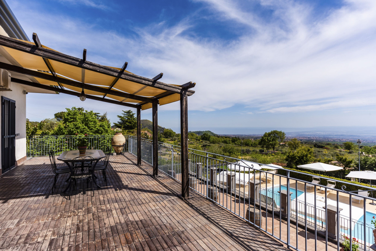 Outdoor dining 3, Villa Etna Pool & Seaview by Wonderful Italy, Catania