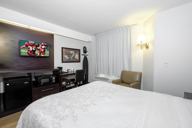 Bedroom 3, Red Roof Inn PLUS+ Palm Coast, Flagler