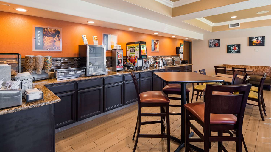 Food & Drinks 4, Airport Inn and Suites, Alameda