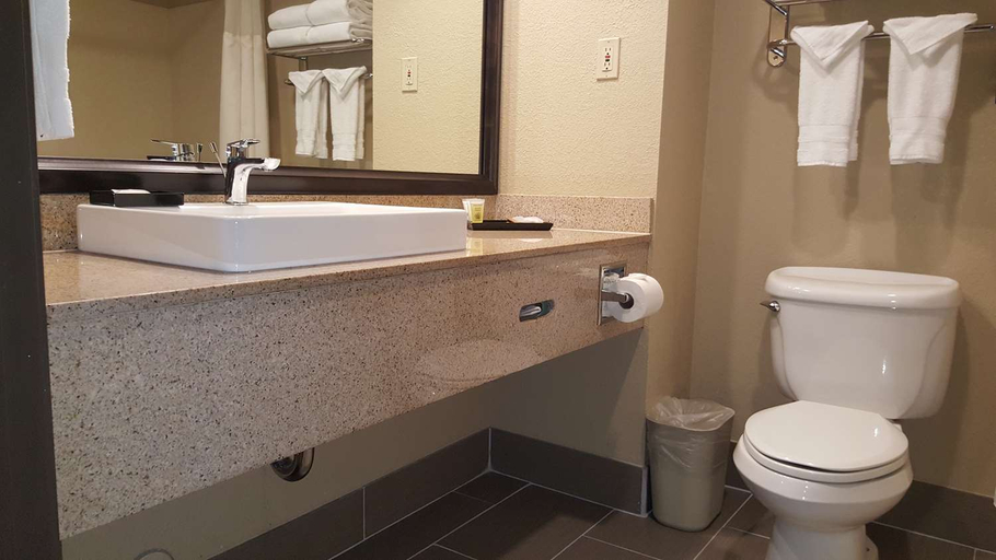 Bathroom 3, Best Western Plus Airport Inn and Suites, Alameda