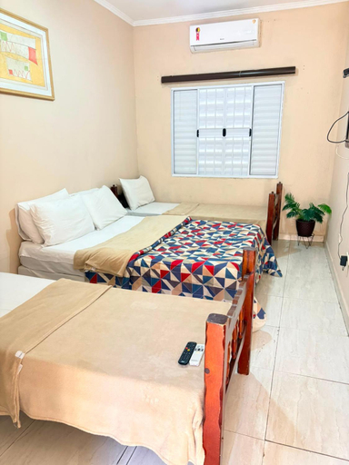 Bedroom 1, Pousada Zambeze, Praia Grande