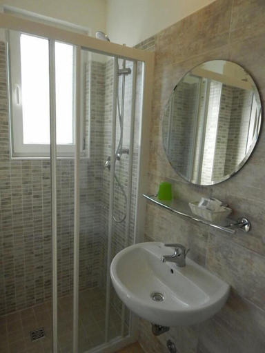 Bathroom 4, Hotel Vera, Rimini
