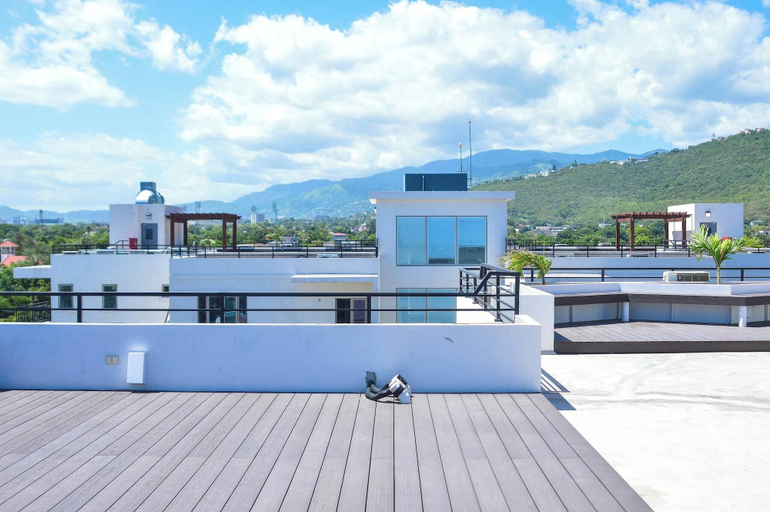 Terrace/patio 3, Resort Like Amenities - In the City #2