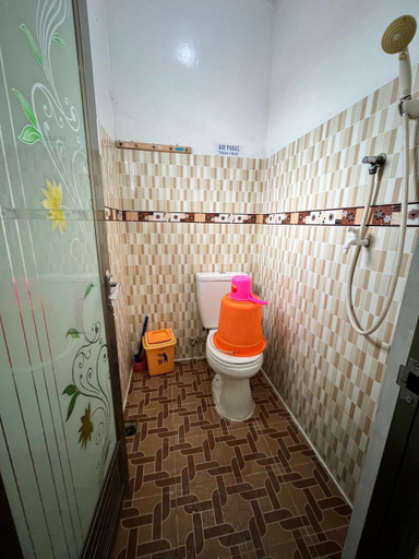 Bathroom, Homestay Eucalyptus, Wonosobo