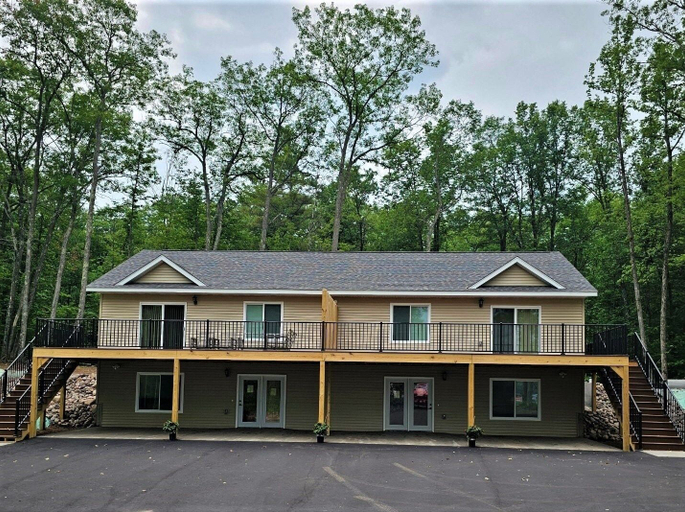 Primary image, Tri Lake Duplex Side A Unit 1 6 Bedroom Duplex by RedAwning, Sawyer