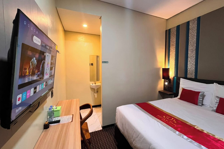 Room 2, Relax Inn Hotel, Demak