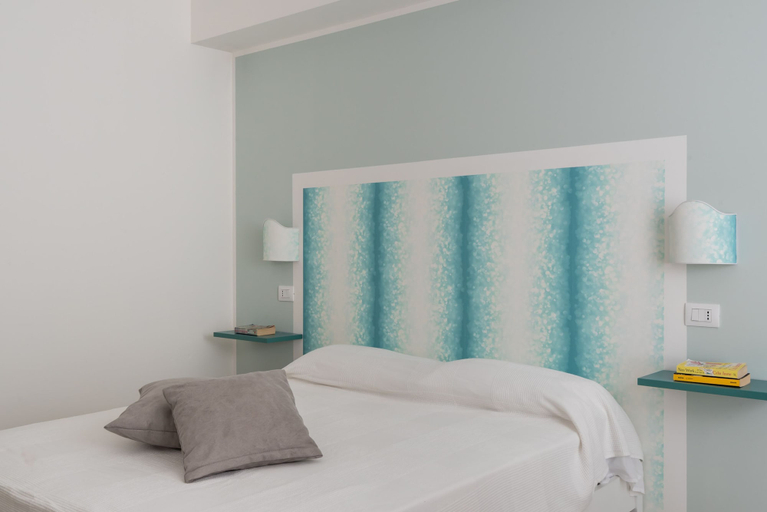Room 4, Crispi Mono Smart 3 con Balcone - Locazione, Syracuse