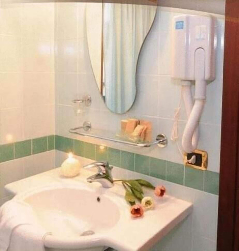 Bathroom, Hotel Ristorante La Spia D'Italia, Mantua