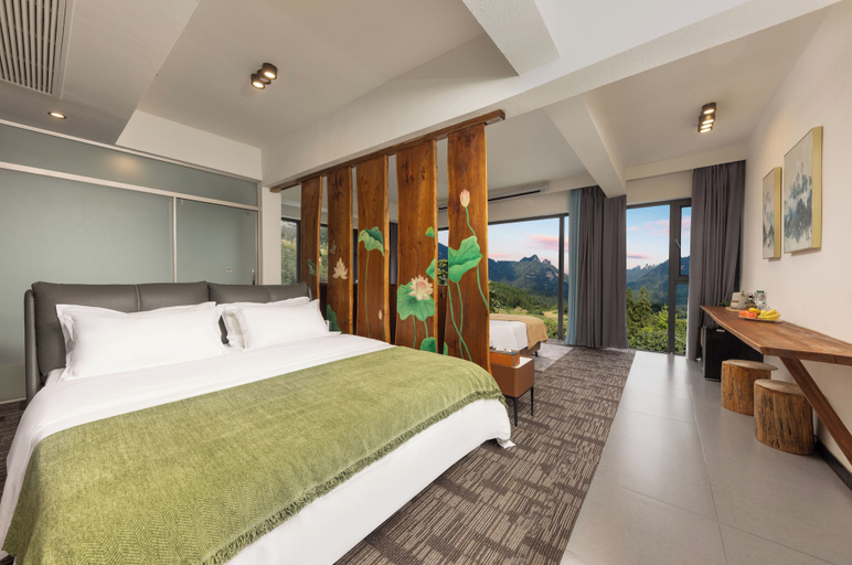 Room 3, FLOWERS VALLEY, Zhangjiajie