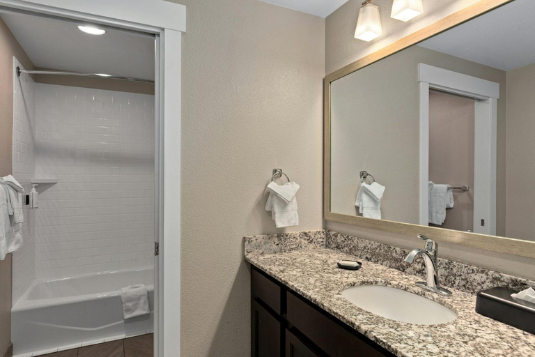 Bathroom 4, WorldMark Windsor, Sonoma