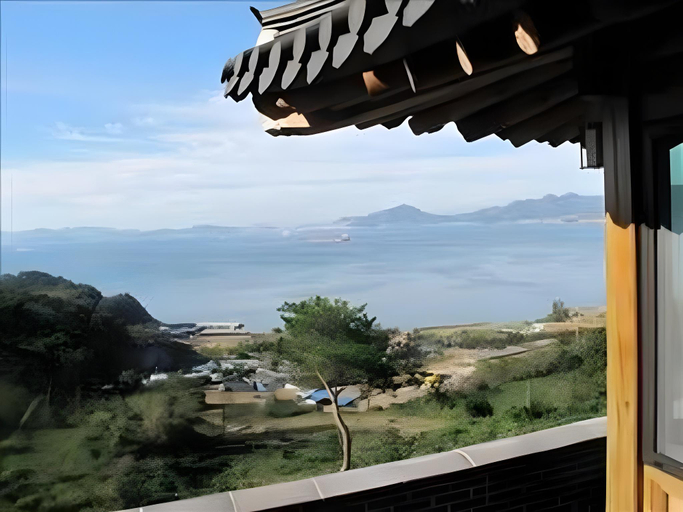 Others 3, Namhae Hanok Pension Gowunjae, Namhae