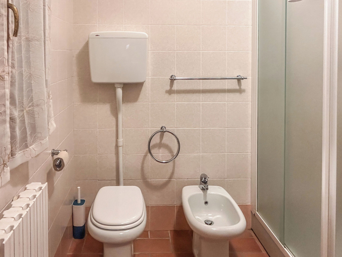 Bathroom 4, Camera Dalia - Agriturismo Garzolè, Modena