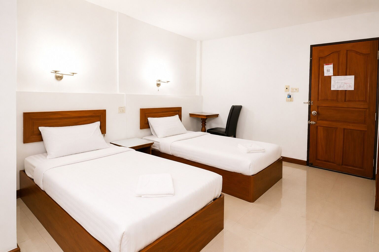 Room 4, Yindee Court Hotel, Muang Rayong