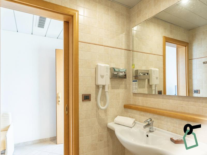 Bathroom 3, Hotiday Leuca Lungomare, Lecce