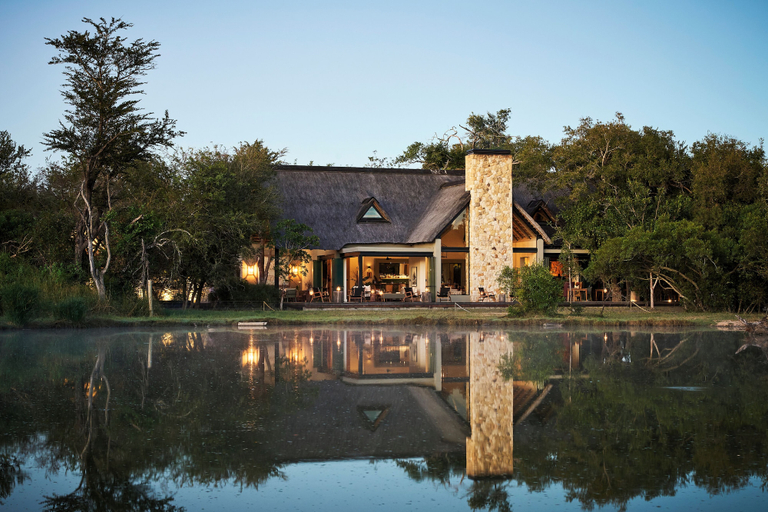 Exterior & Views