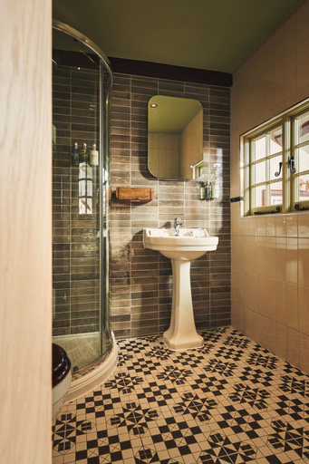 Bathroom 4, Masons Arms, Devon