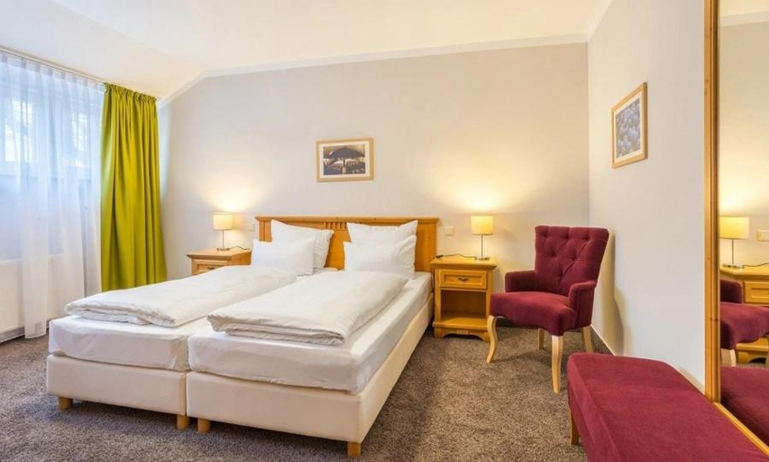 Bedroom 3, Hotel Annaberg, Bad Dürkheim