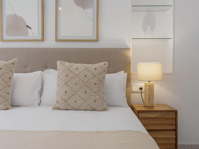 Bedroom 2, 3 Bedroom Pool View Apartment, Málaga