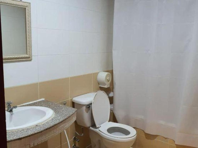 Bathroom 4, Seng Aroun Hotel, Pakxe