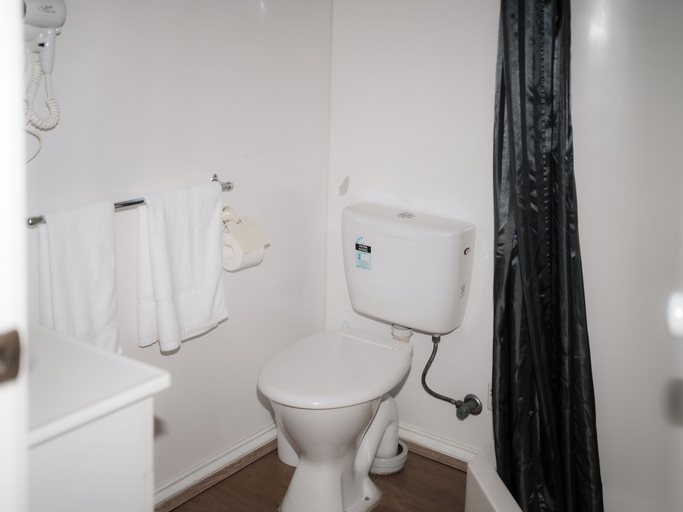 Bathroom 5, Warburton Holiday Park, Yarra Ranges - Central
