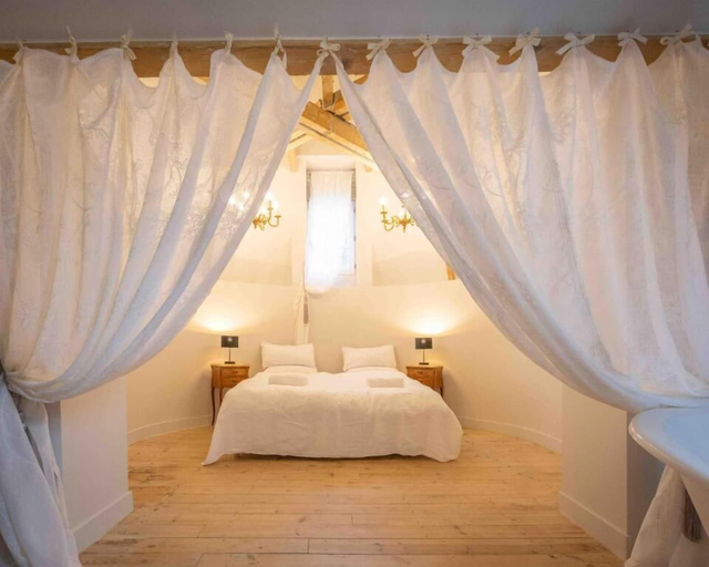 Room 1, Château de Najade, Indre