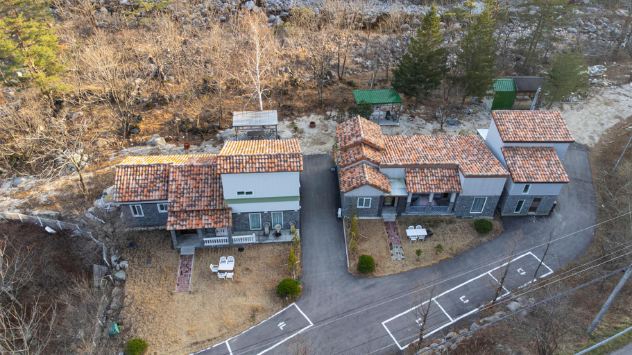 Exterior & Views 3, Gangneung Kangsanae Pension, Gangneung