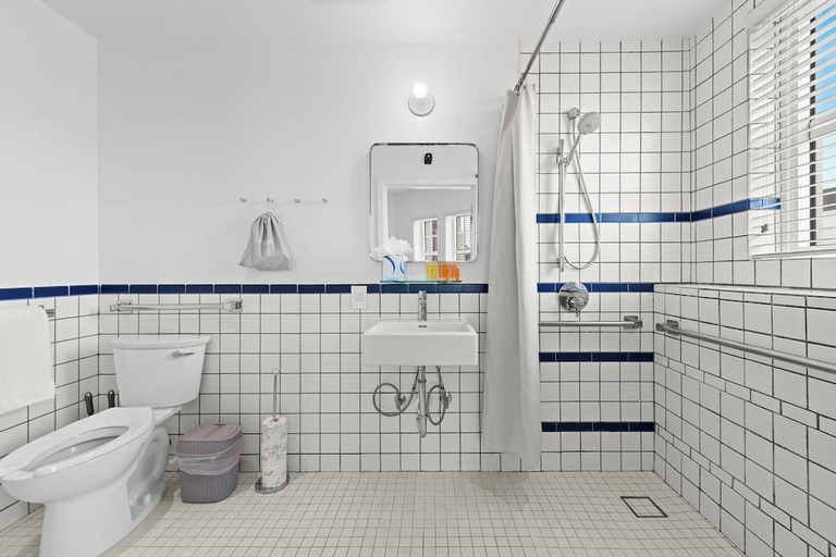 Bathroom 5, Global Luxury Suites at The Apex Miami, Miami-Dade