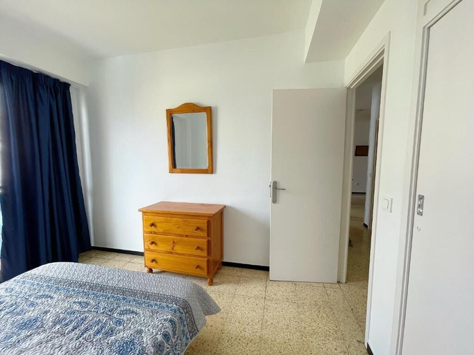 Room 5, Edificio Sierra, Santa Cruz de Tenerife