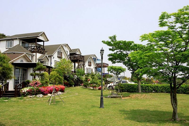 Others 5, Anmyeondo Four Seasons Pension, Taean