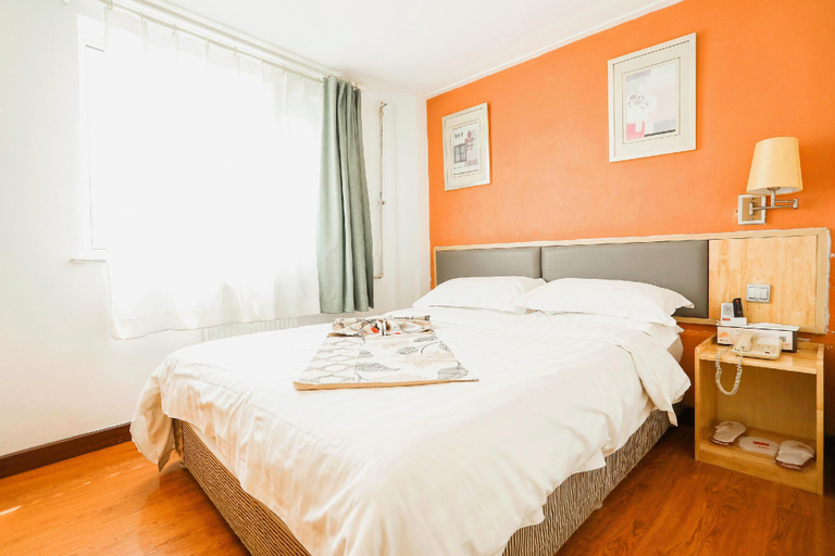 Bedroom 2, Joy Inn & Suites (Beijing Chongwenmen), Beijing