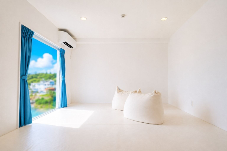 Bedroom 3, Shallows, Onna